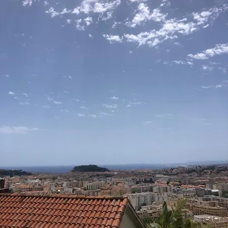 Casa de hóspedes Perle 4*